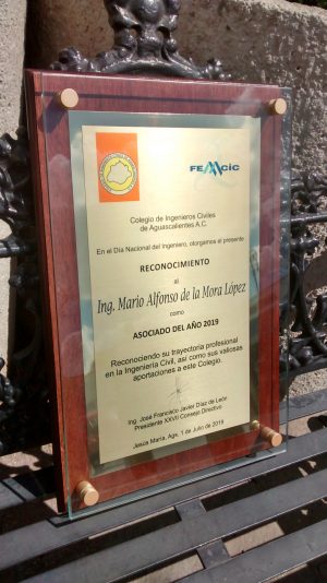 Reconocimiento sublimado con base de madera